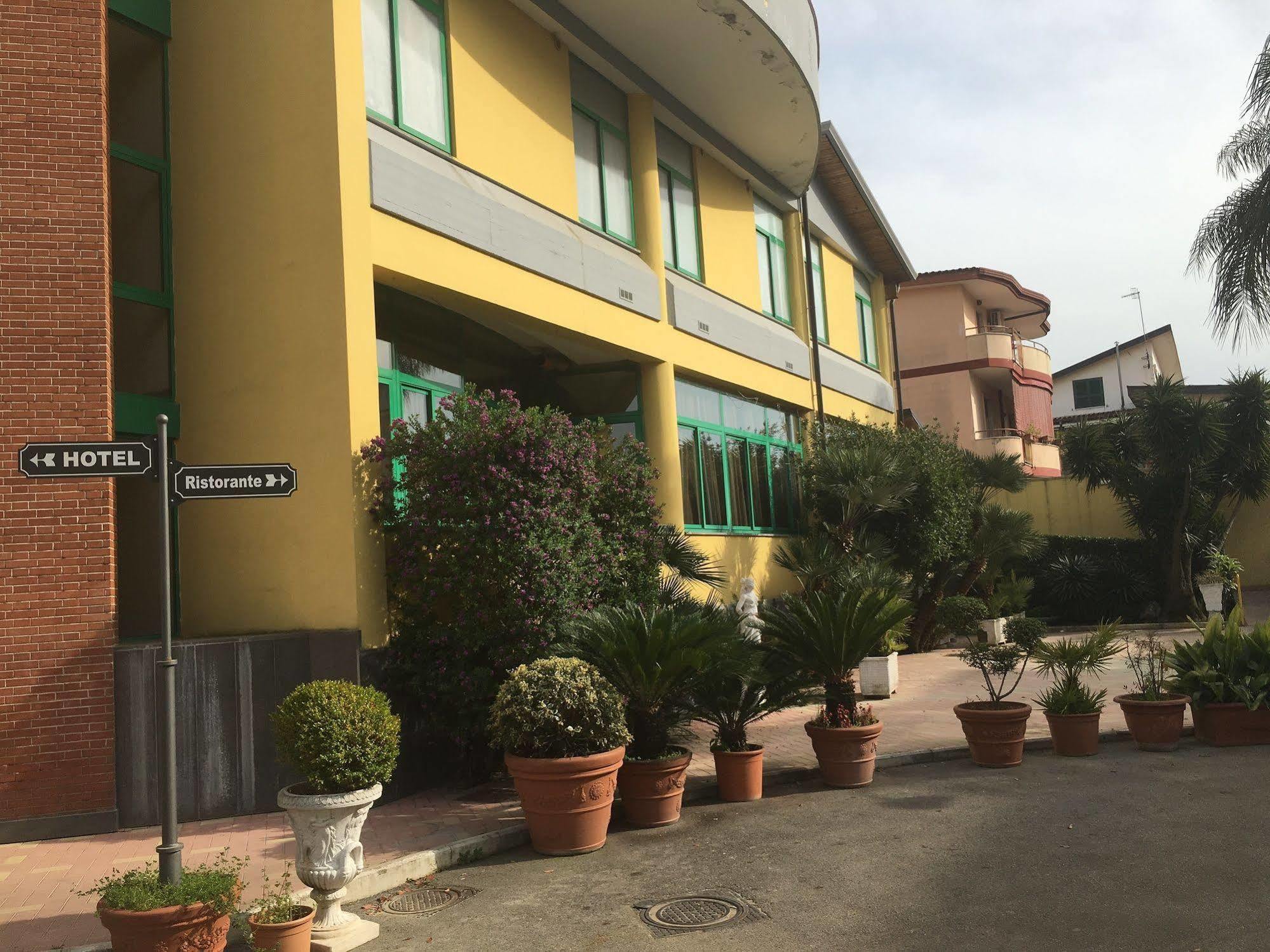 Hotel Stefano A Melito Melito di Napoli Exterior photo